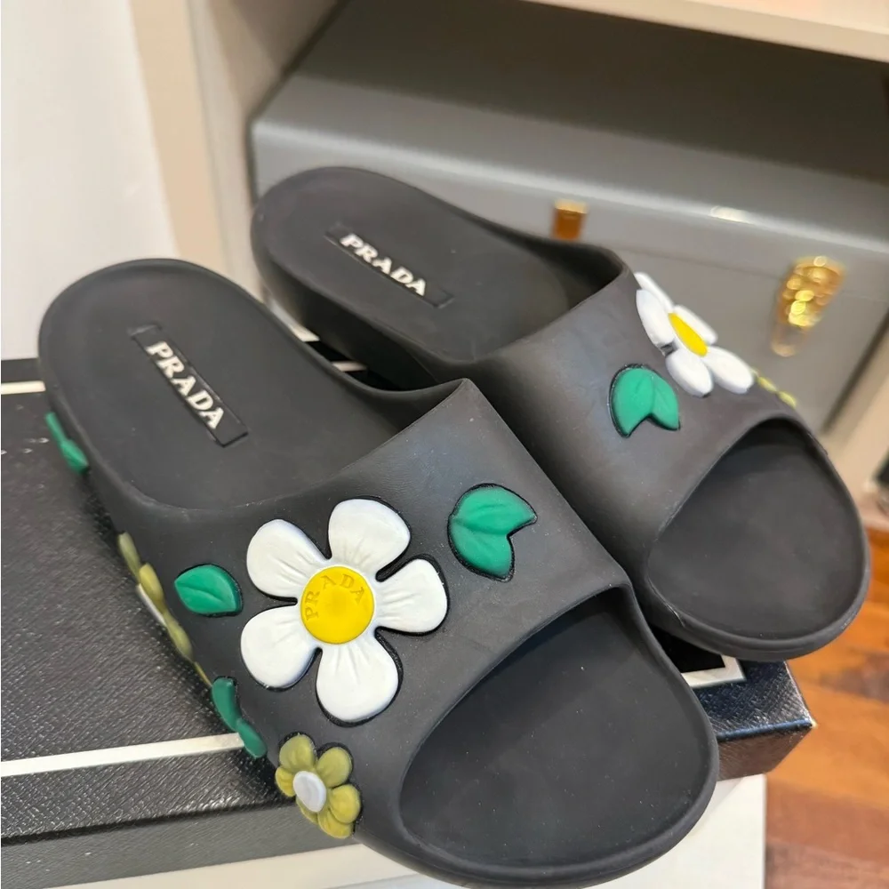 Prada Black Floral Women's Slides - Picture 4 of 5
